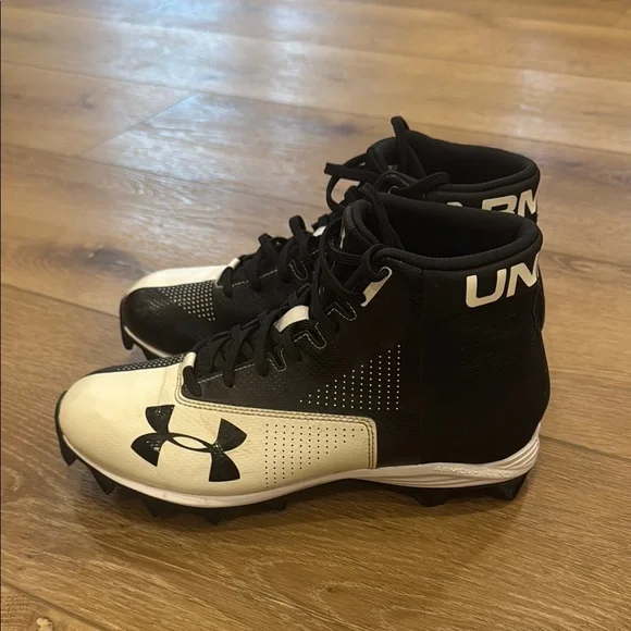Under Armour Cleats size Youth 7 - Picture 4 of 8